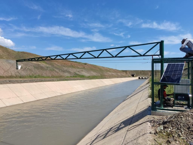 Bluetooth NYRD-901 Endüstriyel 80GHz Radar Seviyesi İletici 4-20mA Sıvı Alüminyum İp için Çıkış Kurulum 3